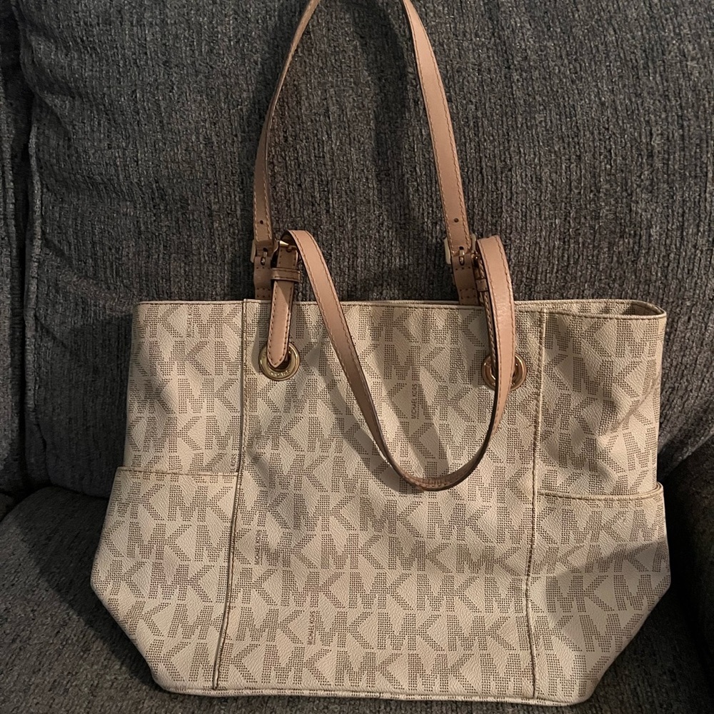 MK bag. Good condition! $120